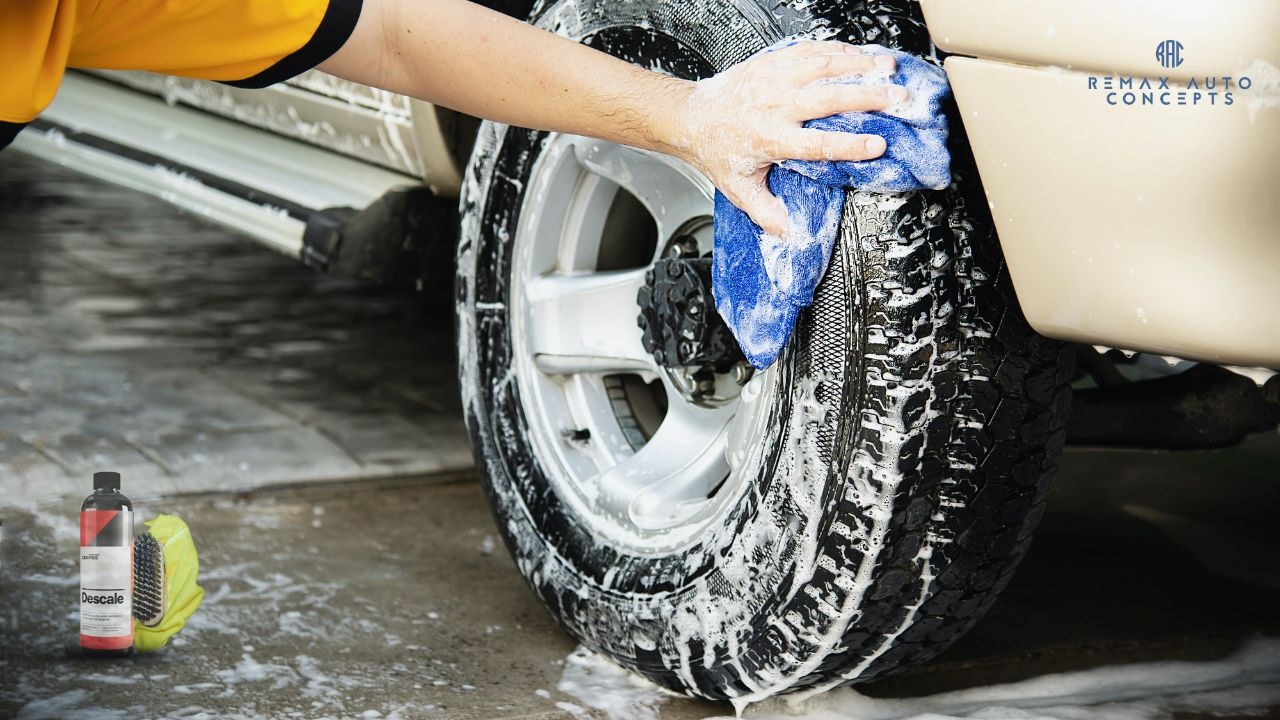 Which CarPro Shampoo Should You Use – Reset, HydroFoam, or Lift?